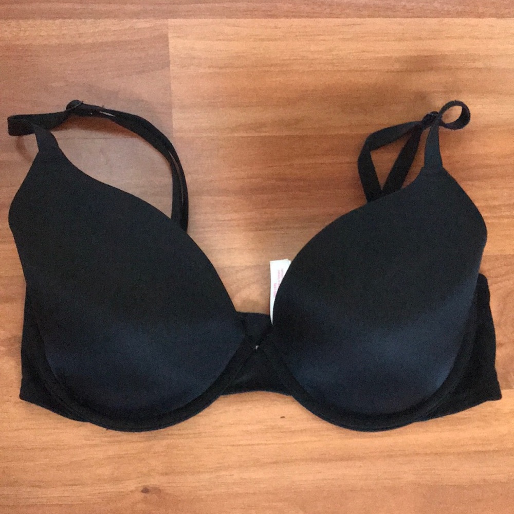 PINK Victoria’s Secret 32 DD bra